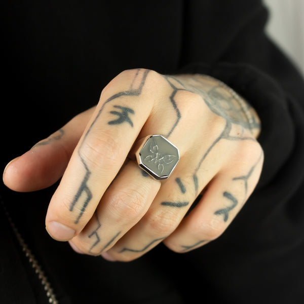Butterfly Signet Ring [BLACK]